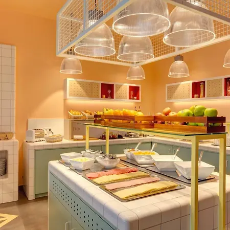 Meininger Hauptbahnhof فندق