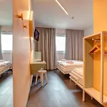 فندق Meininger Hauptbahnhof 3*