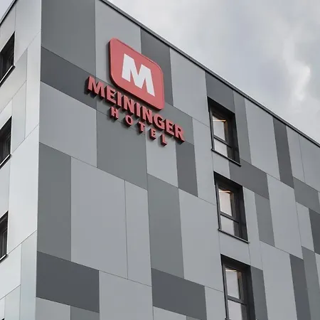 Meininger Hauptbahnhof Hotel 3*