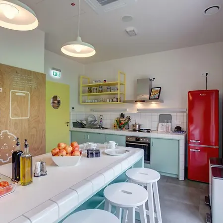 Meininger Hauptbahnhof Heidelberg