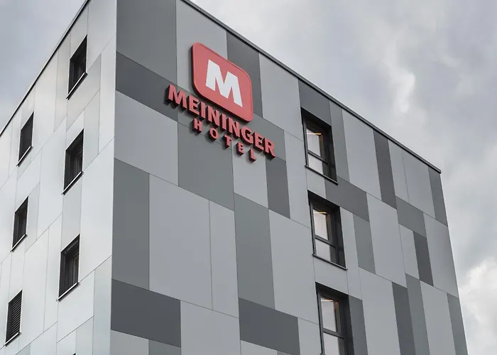 Meininger Hauptbahnhof Hotel 3*