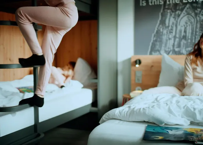 Hotel Meininger Hauptbahnhof 3*