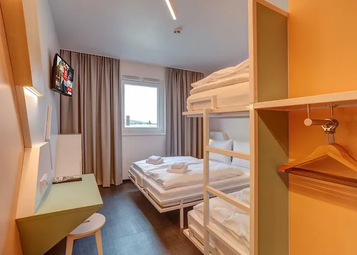 Meininger Hauptbahnhof 3* Heidelberg